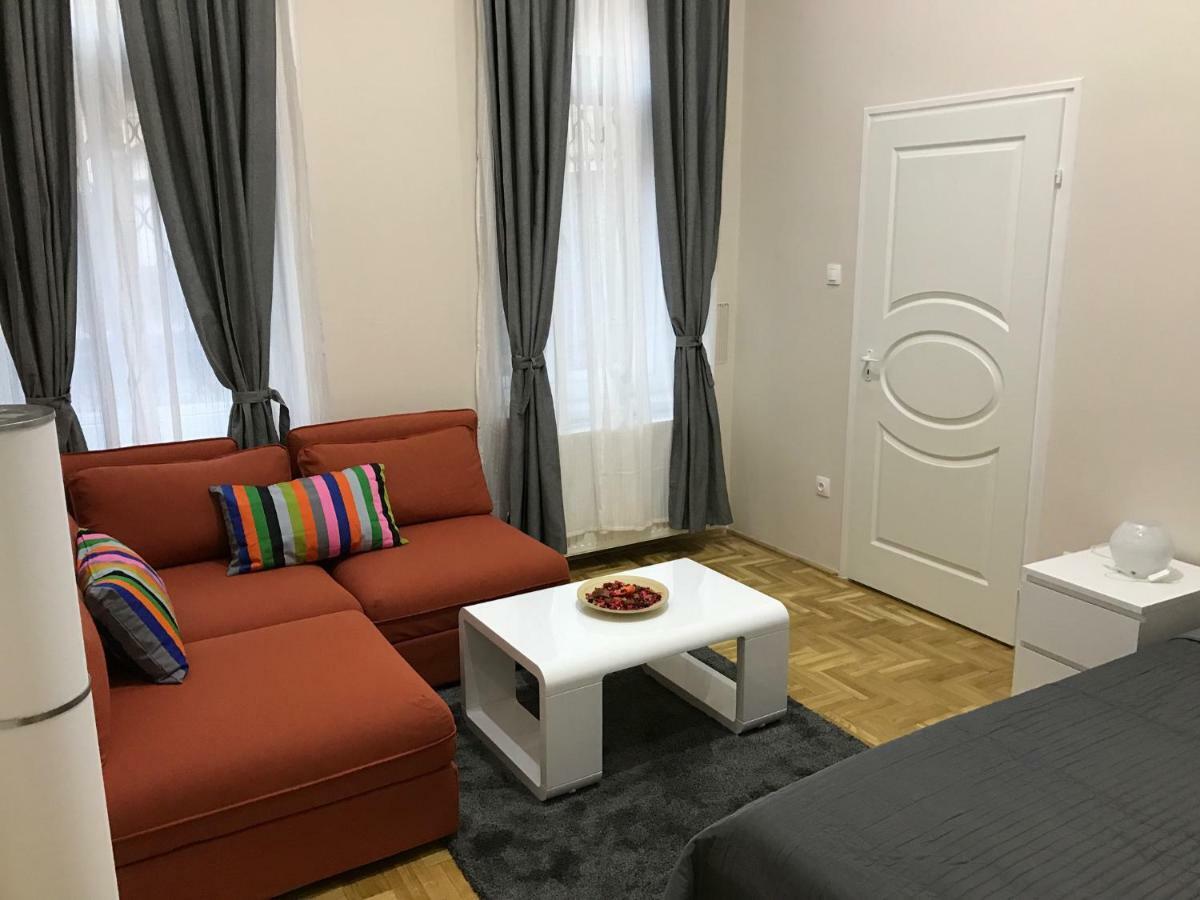 Lovely Studio Near To Danube Riverside บูดาเปสต์ ภายนอก รูปภาพ