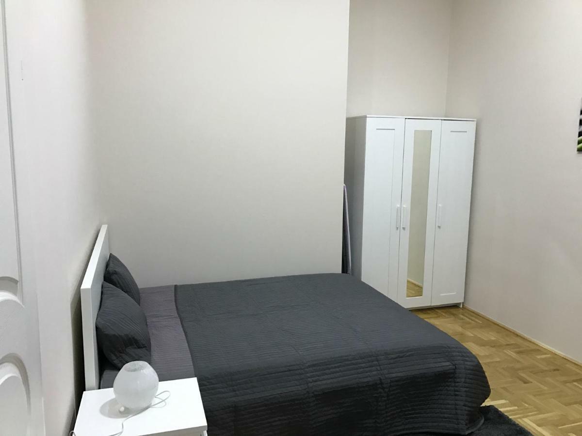 Lovely Studio Near To Danube Riverside บูดาเปสต์ ภายนอก รูปภาพ